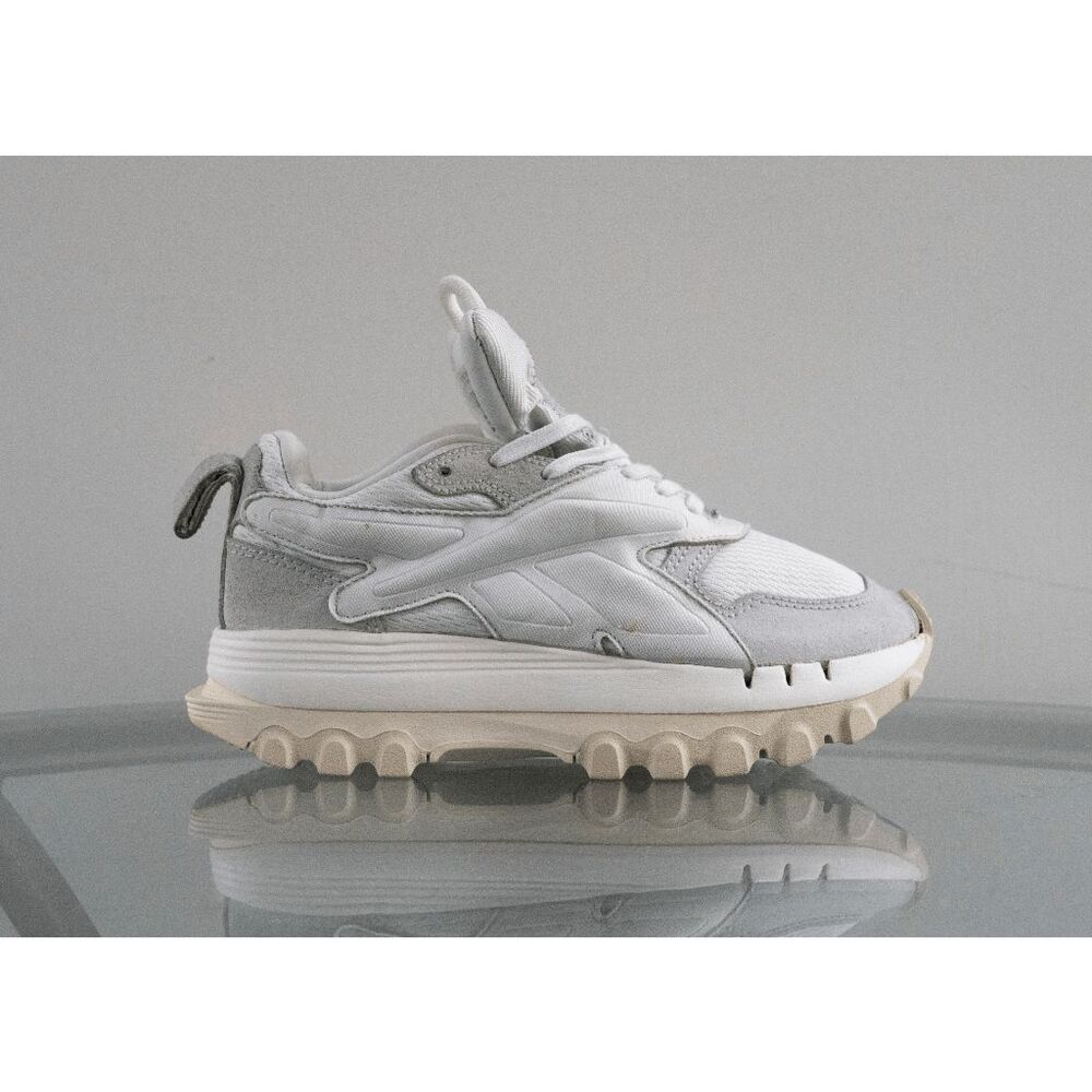 Reebok Women's Gray and Cream Sneakers